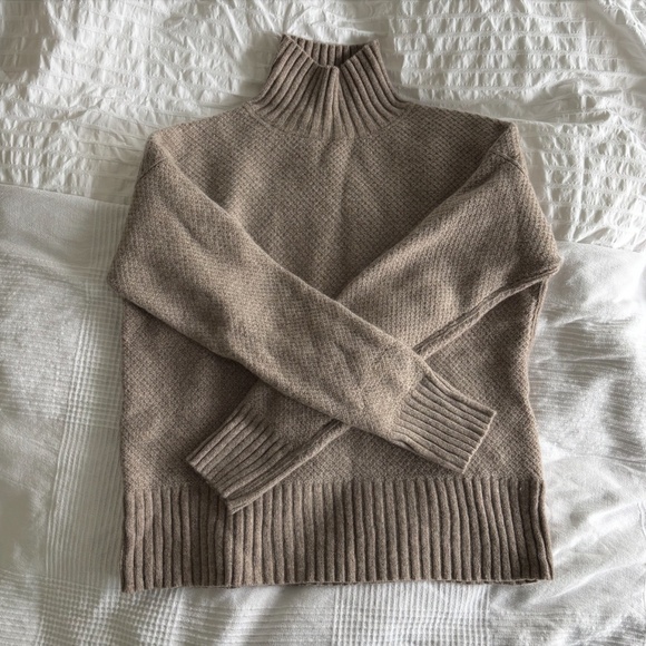 Everlane The Honeycomb Funnel Neck Sweater in Wool Cashmere Oatmeal XS - Picture 3 of 3